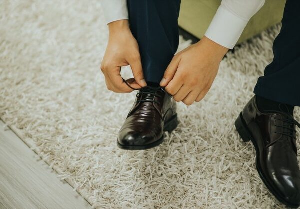 Dicas para limpar sapato social masculino